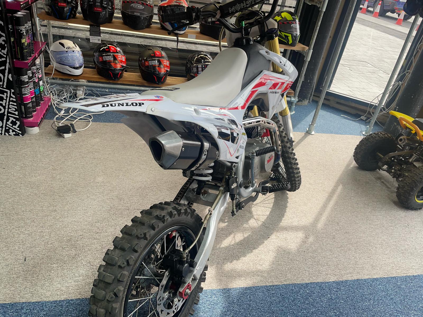 MotoMadness 125cc Quad Bike - Powerful, Safe, and Ready for Adventure-Win Impex Moto
